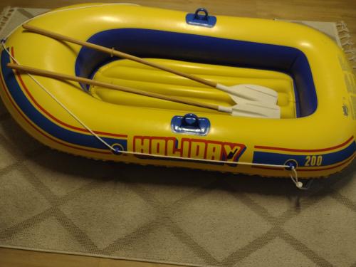 Rubberboot met peddels