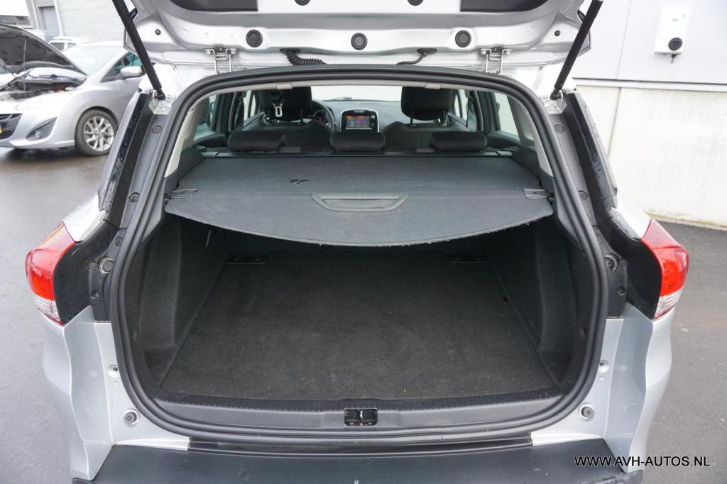 Renault Clio estate 1.5 dci ecoleader limited