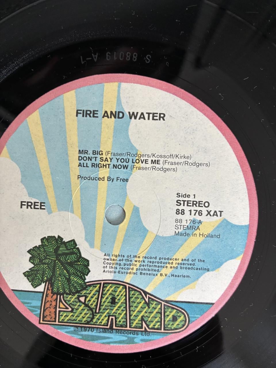 Free Fire and water Lp