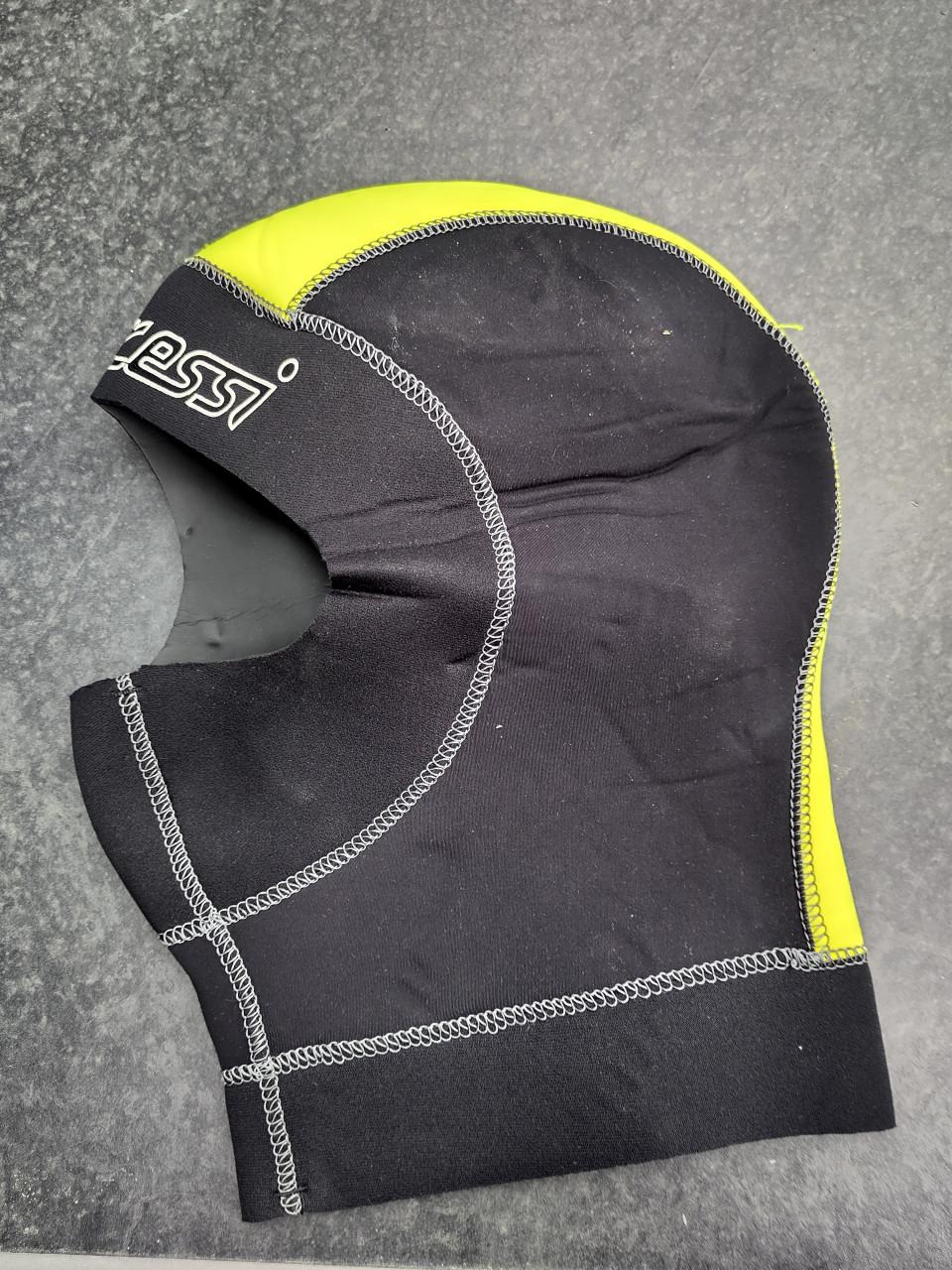 Complete duikkledingset te koop – Bare 7 mm en toebehoren