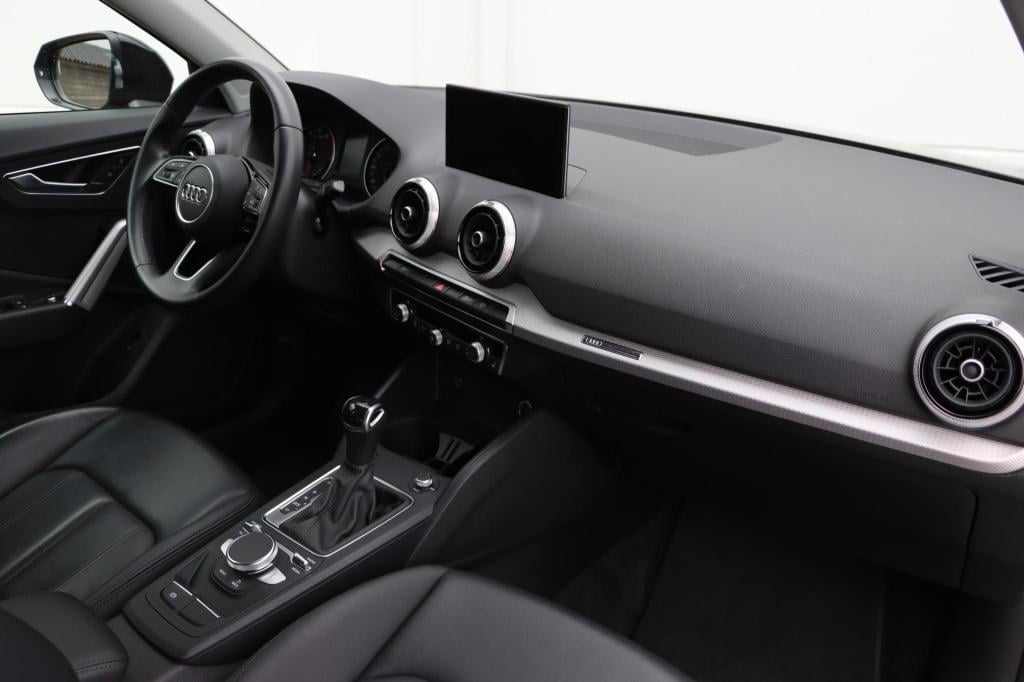 Audi Q2 35 tfsi advanced edition 150pk s-tronic zwart optiek