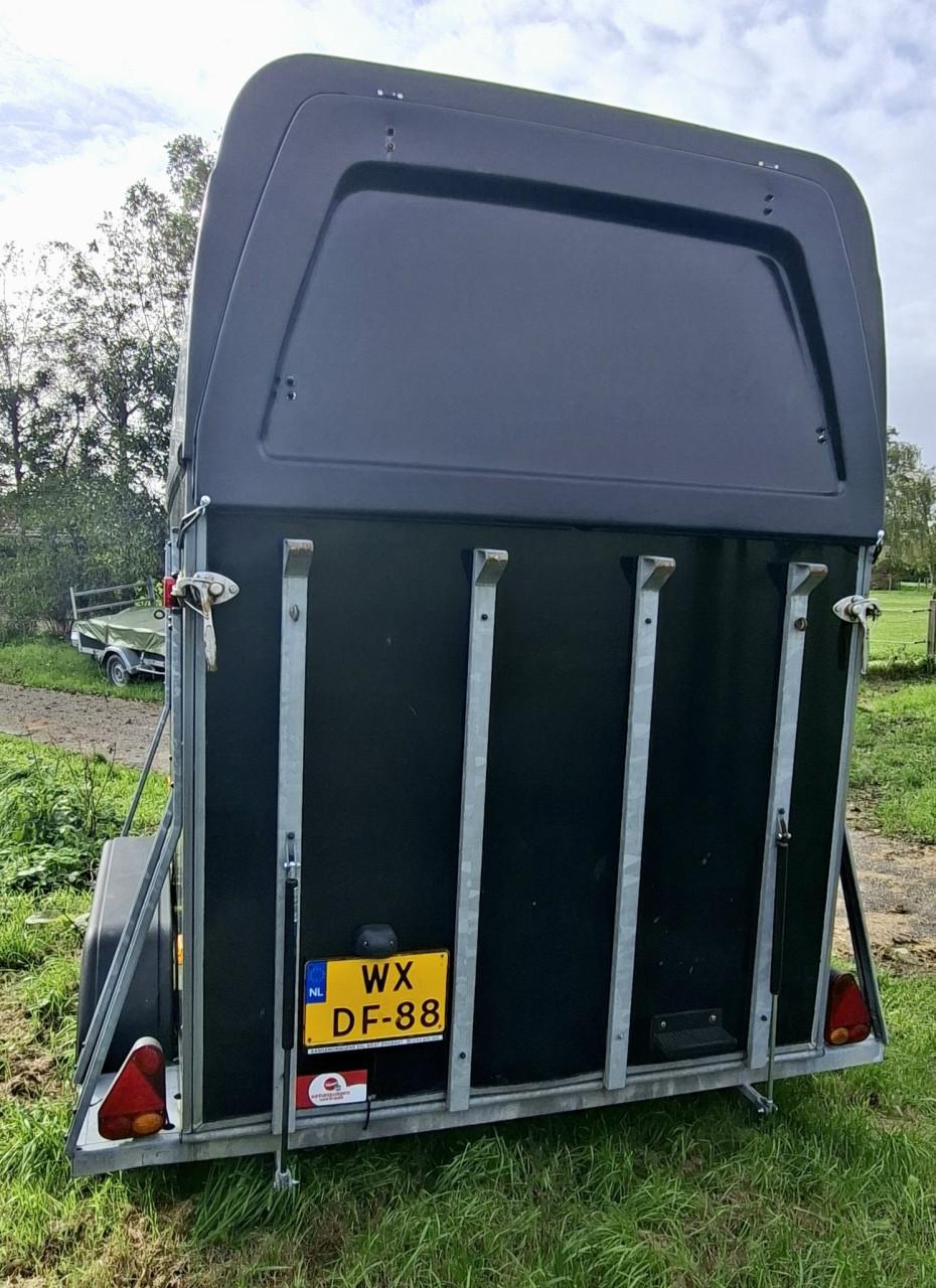 2 paardstrailer