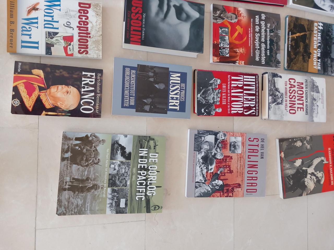 Partij boeken oa 2e wereldoorlog