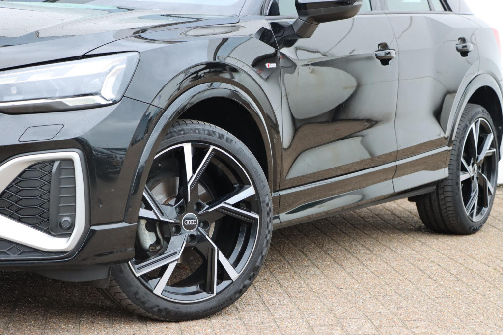 Audi Q2 30 tfsi s-line edition sound 110pk