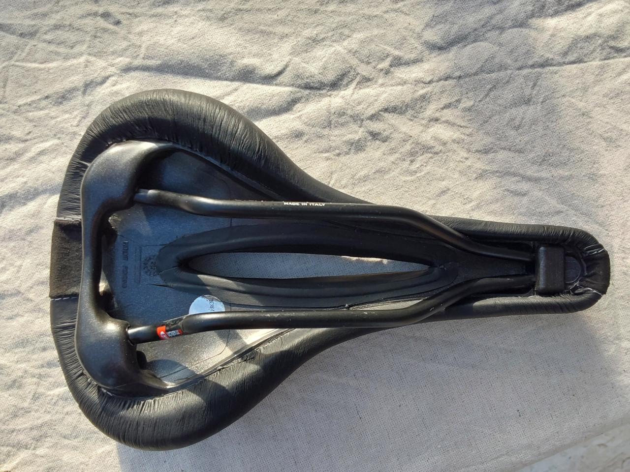 Selle italia dames fietszadel nieuw