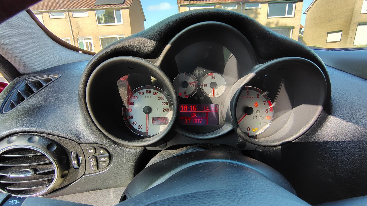 Alfa Romeo GT 1.8 Twin Spark Progression