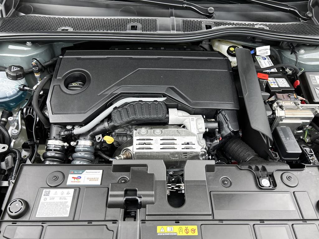 Citroen C4 X hybrid 145pk automaat max | trekhaak | all season banden |