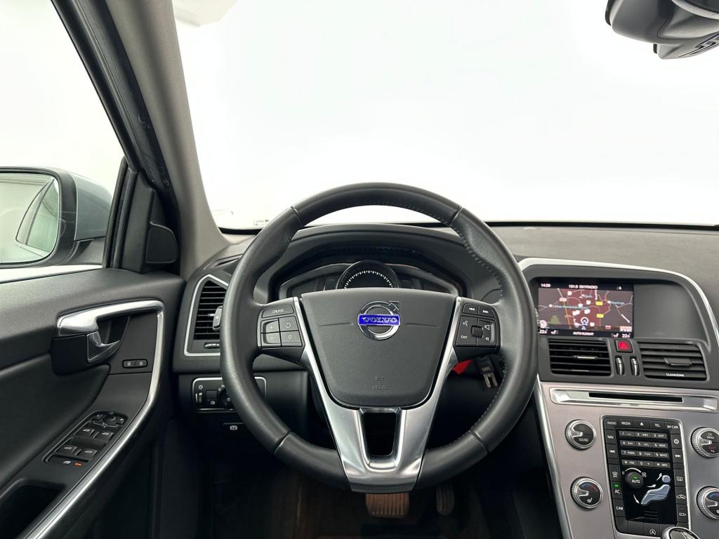 Volvo XC60 t5 gt polar+ | parkeerverwarming op brandstof | schuifdak
