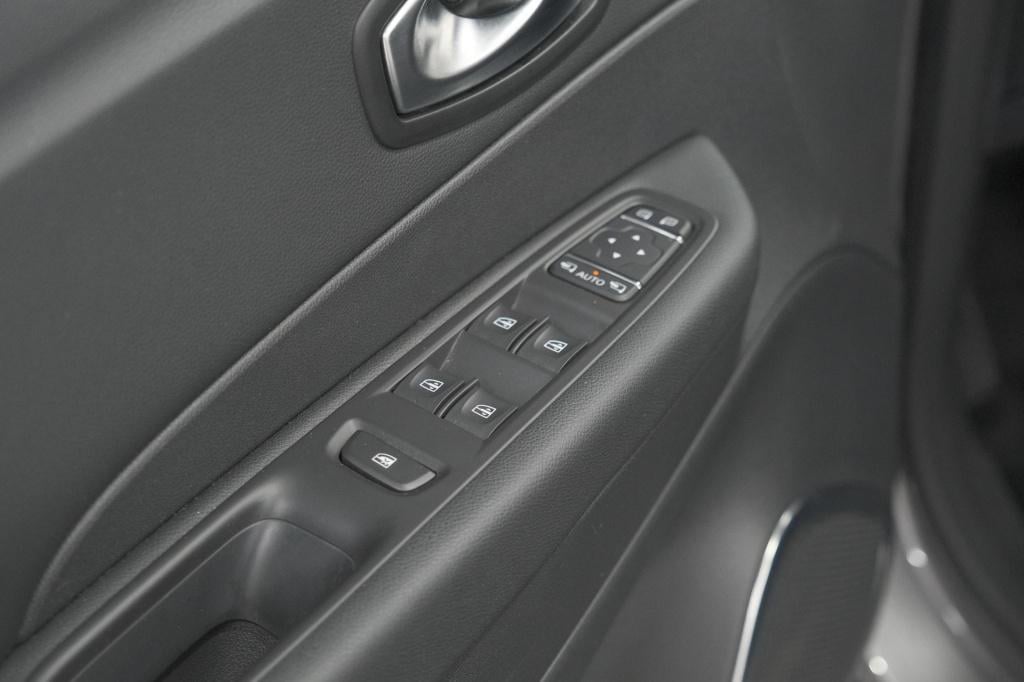 Renault Captur tce 90 intens | trekhaak | navigatie | parkeersensoren | cli