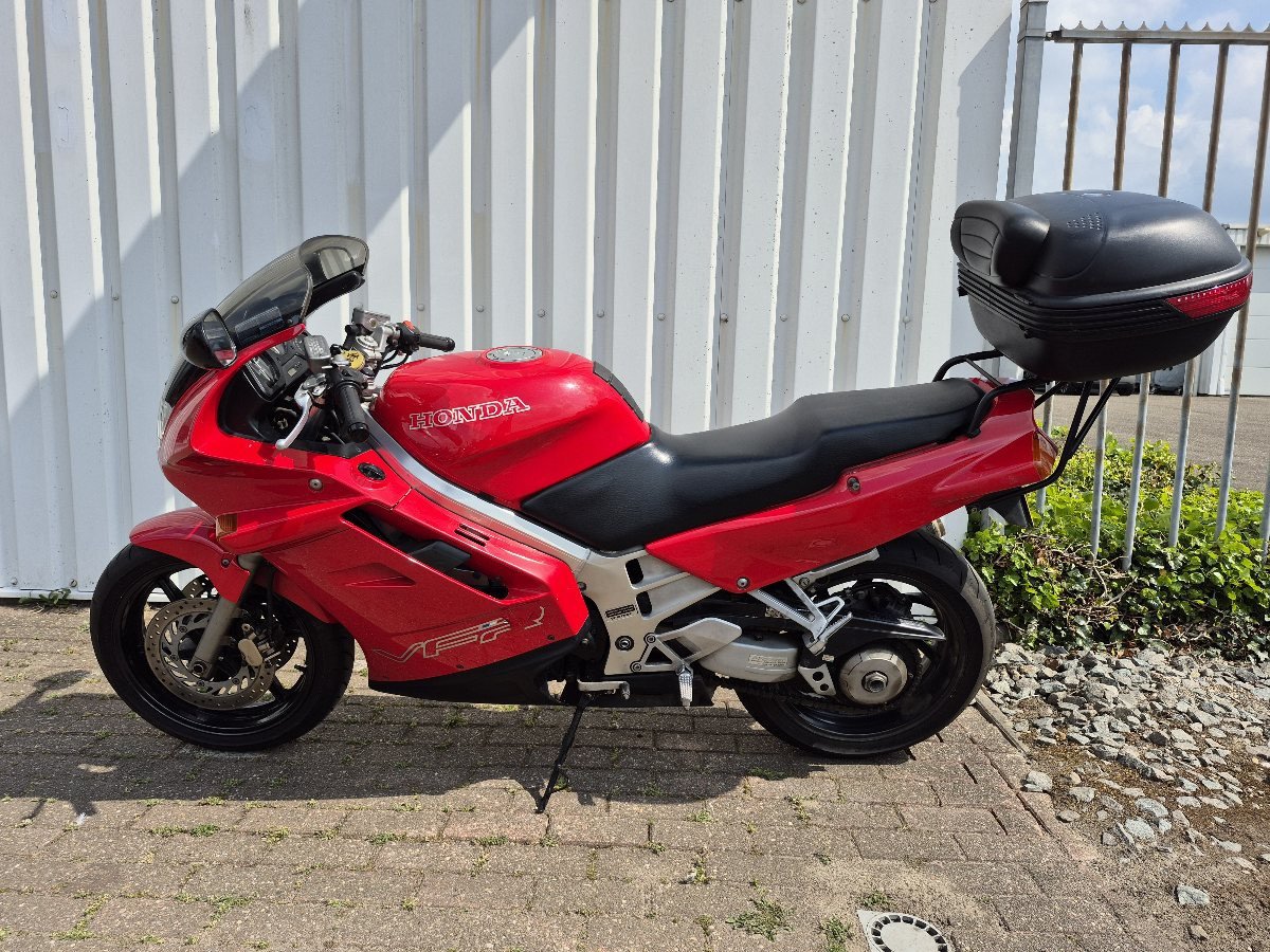 Honda VFR750, sportieve toermotor!
