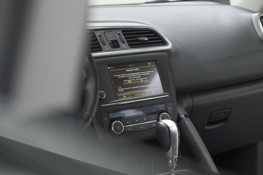 Renault Kadjar tce 130 edc intens | trekhaak | navigatie | parkeersensoren 