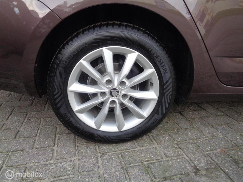 Skoda Octavia combi 1.2 tsi greentech ambition businessline/airco/ecc/pdc/c