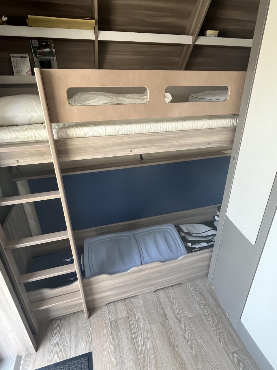 Hobby 490 KMF Excellent Edition 2022 – Zeer compleet – 5 slaapplaatsen