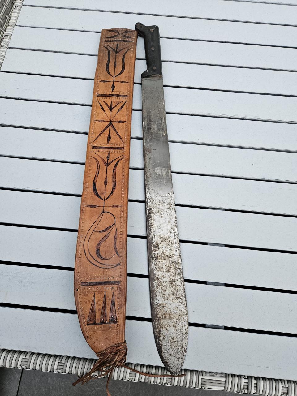 Prachtige grote Collins machete Wo2 met leren schede...