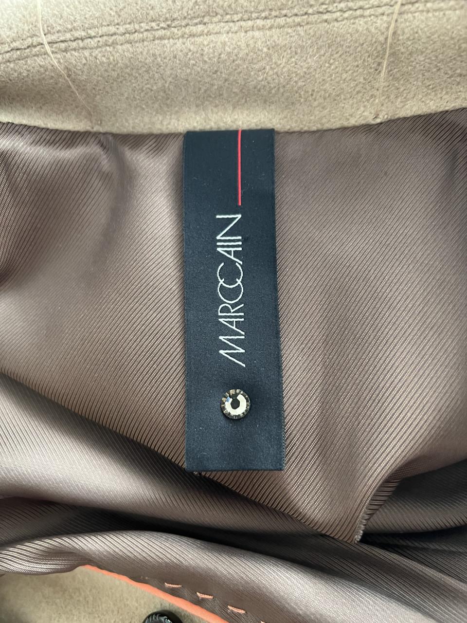 Mantel Marccain / Marc Cain, mt N5 met kleine beschadiging