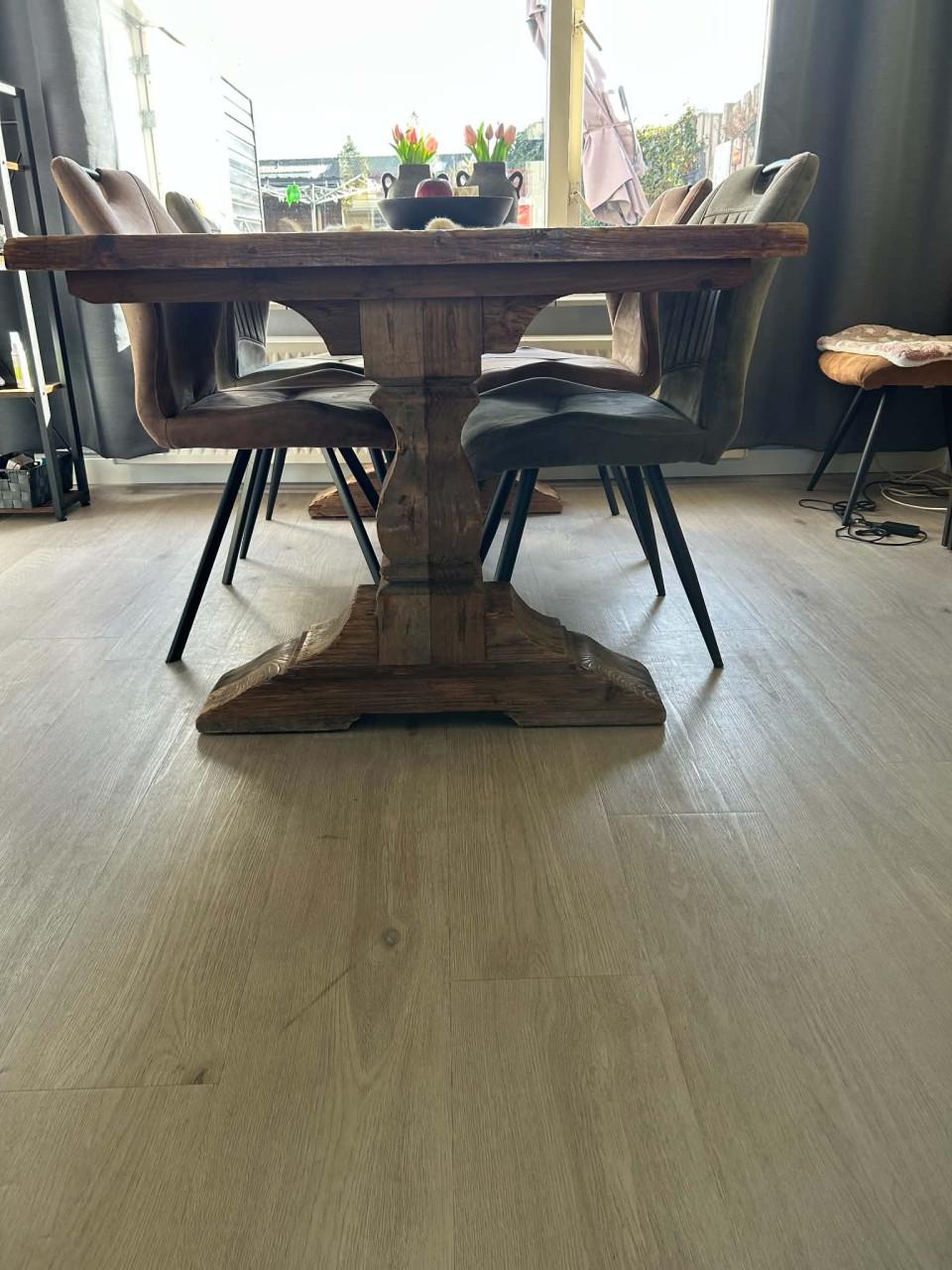 Kloostertafel  zonder stoelen