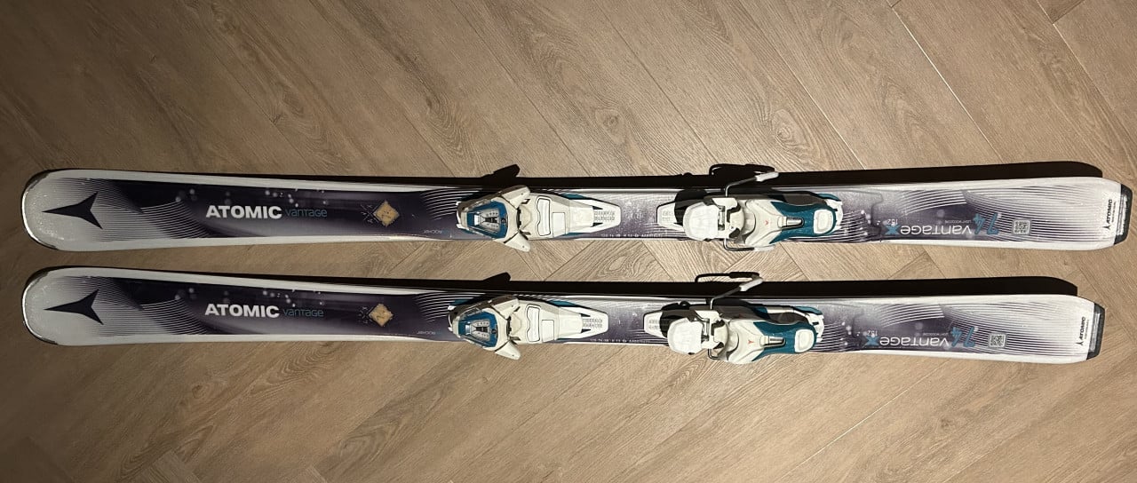 Skies Atomic
