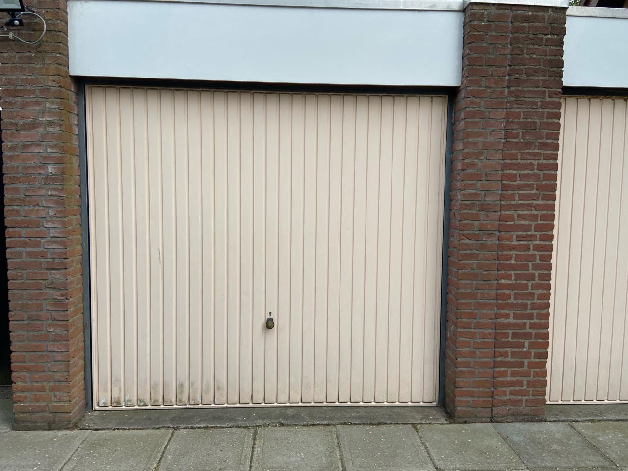 2x stalen garagedeur