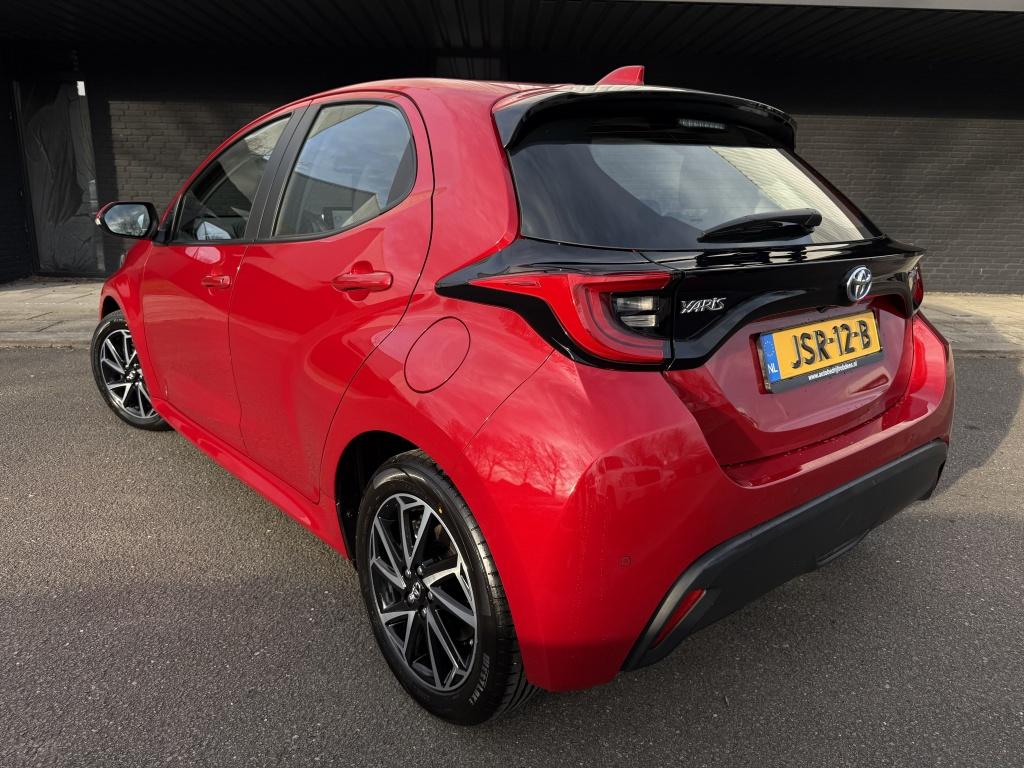 Toyota Yaris 1.5 hybrid 115 bns