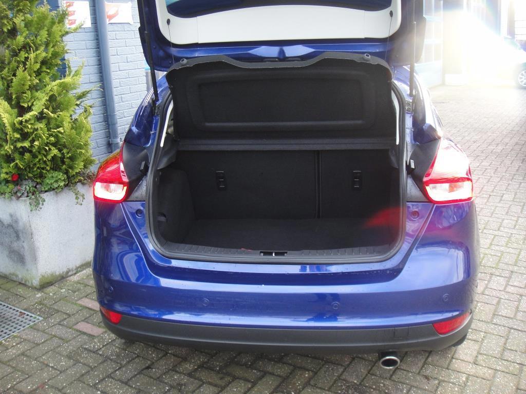 Ford Focus 1.5 titanium edition