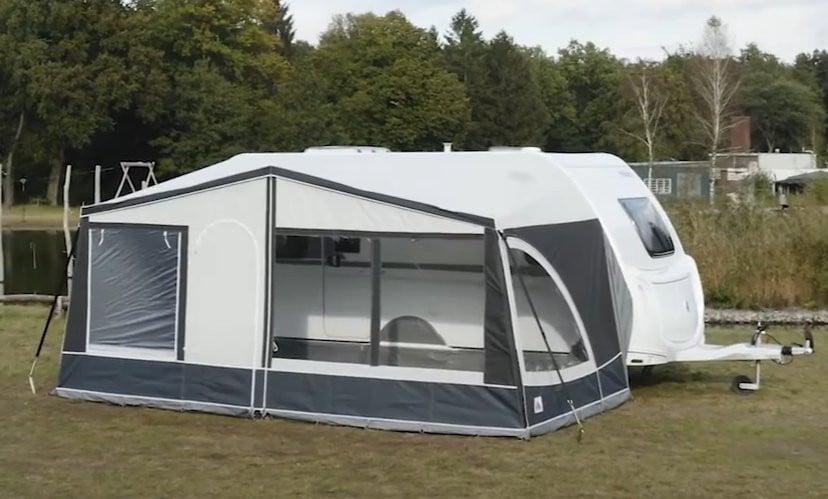 Caravanluifel met voorwand