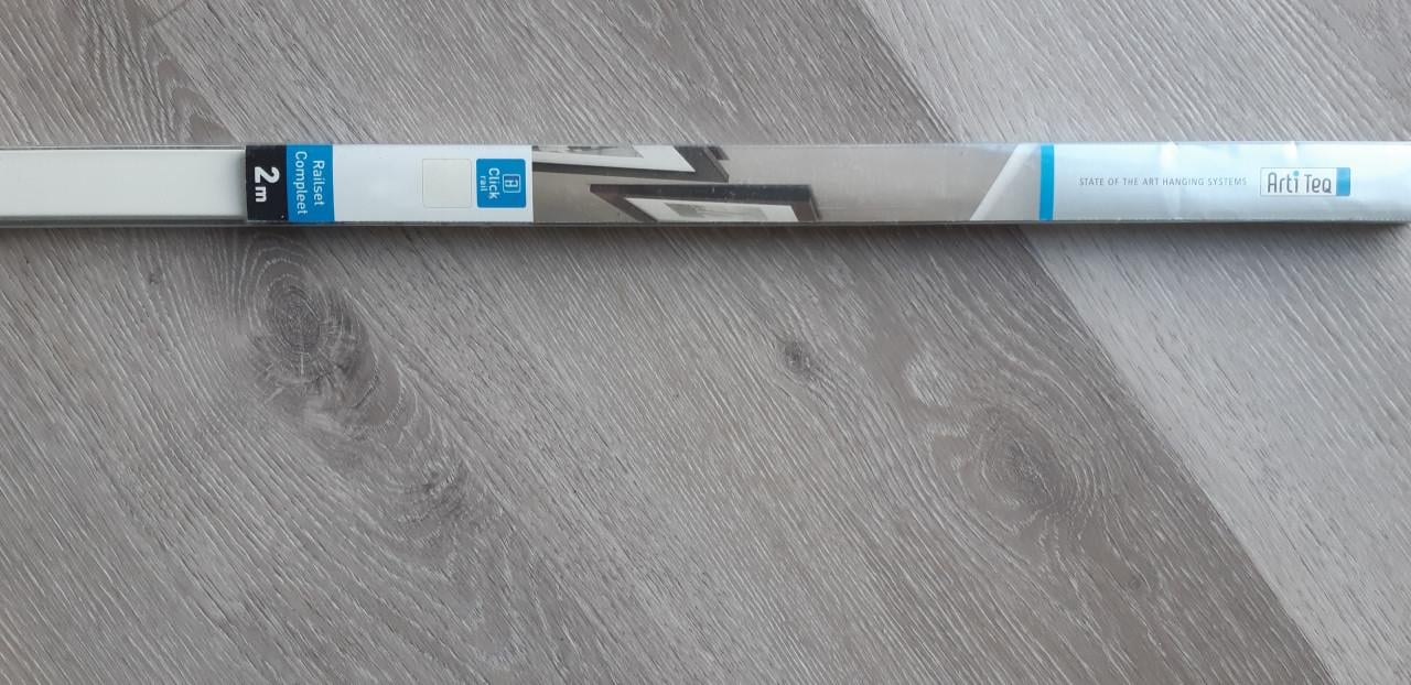 Nieuwe witte 2 meter lange  Arti Teq railset