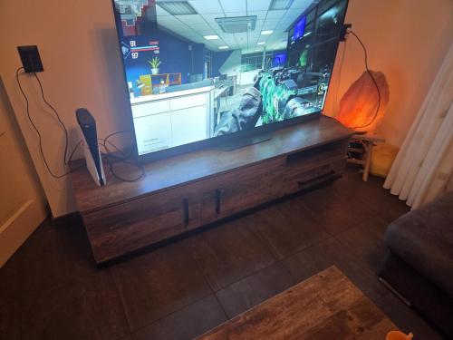 Tv meubel  hxbxd 50X188X48 cm,Mokka lamulux