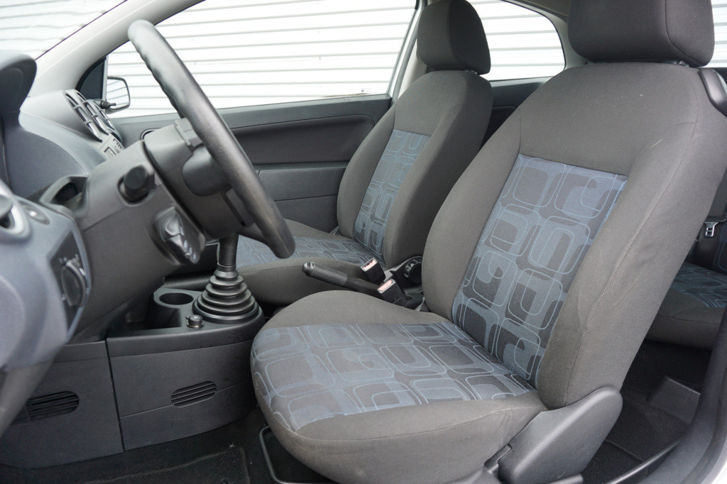 Ford Fiesta 1.3-8v champion airco / elektr. ramen / trekhaak / nap