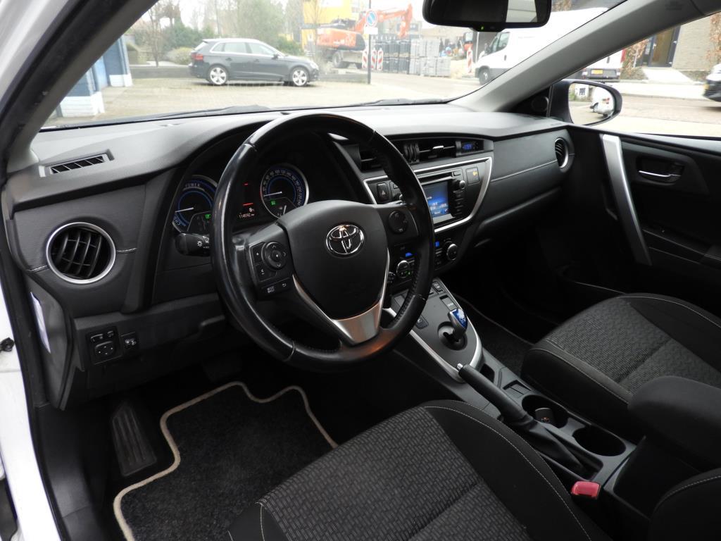Toyota Auris 1.8 hybrid executive trekhaak