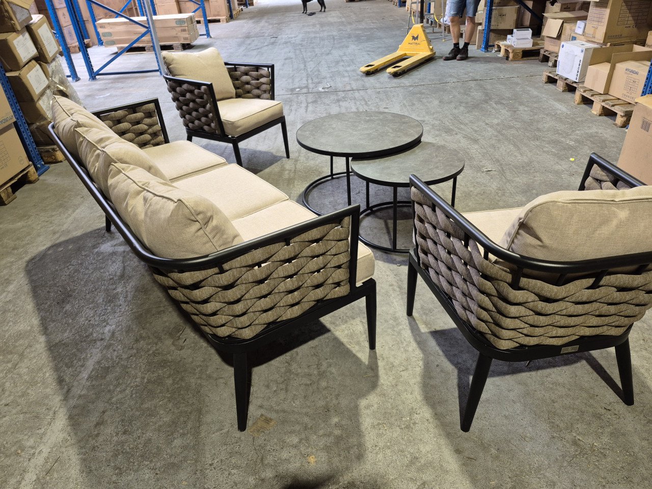 Loungeset bank met 2 fauteuils  en bijzettafel