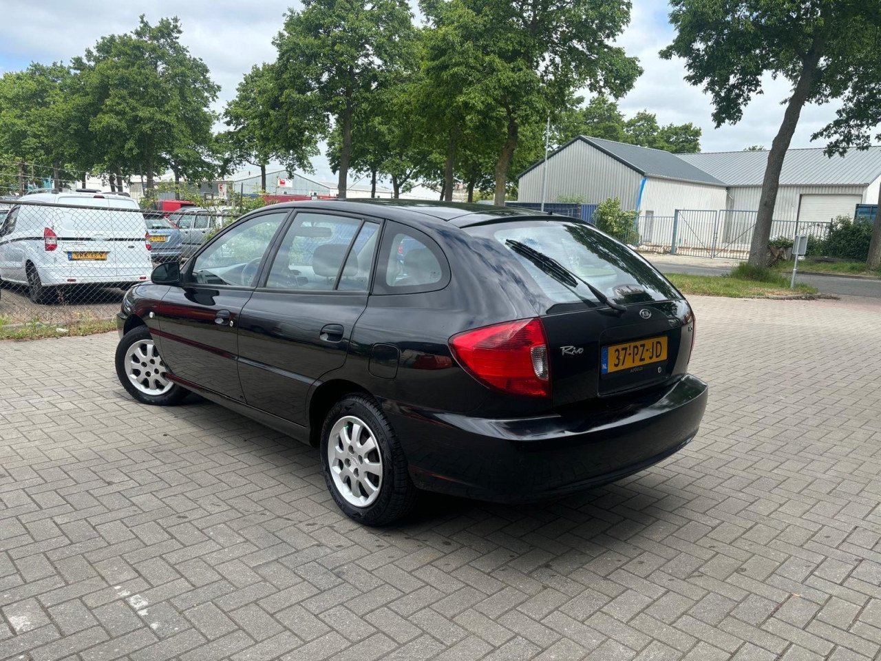 Kia Rio 1.3RS Visto 145.453KM Vol Jaar Apk