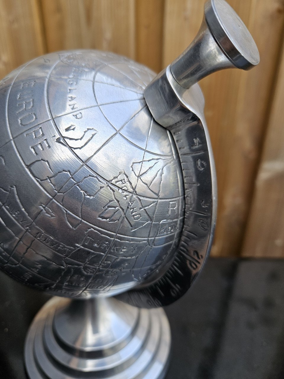Prachtige vintage aluminium wereldbol zware kwaliteit...