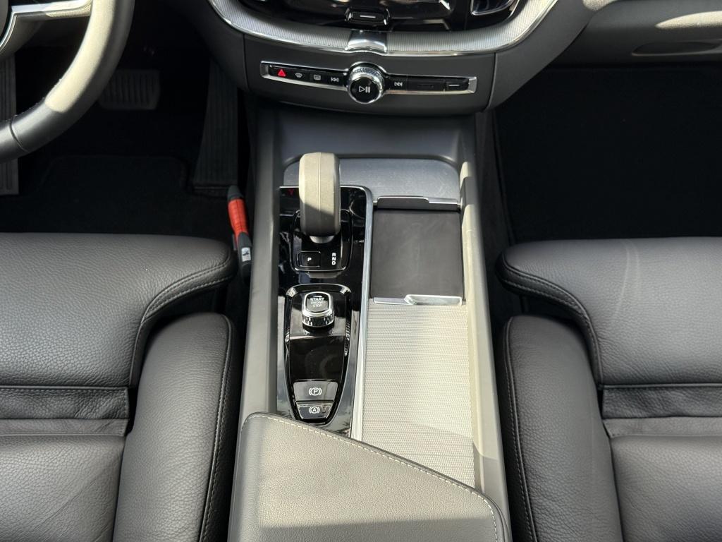 Volvo XC60 t6 398pk recharge plus dark| panodak| adap.cruise| 360camera| aw