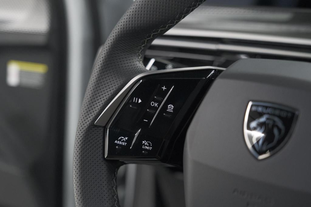 Peugeot 3008 1.2 hybrid 145 gt | elektrische kofferklep | camera | adaptiev