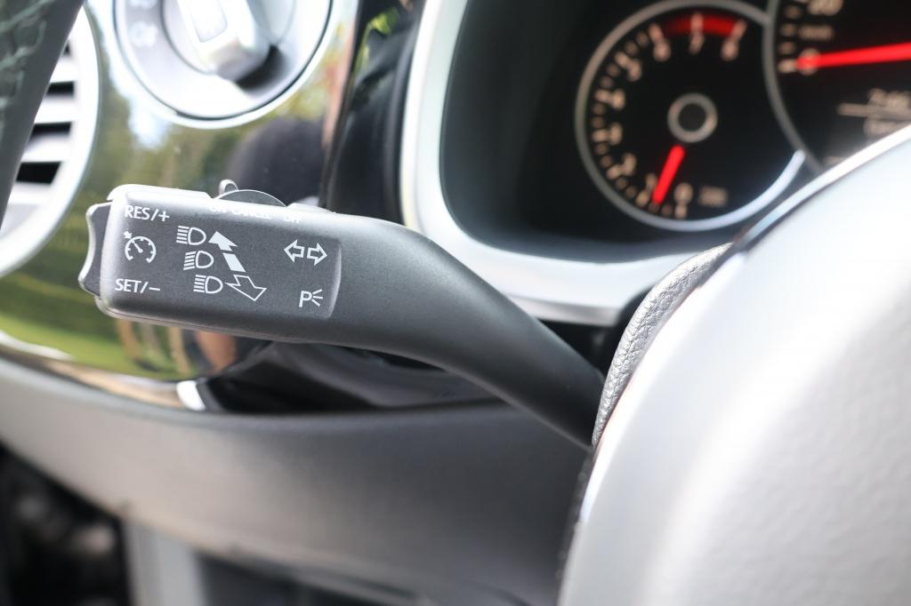 Volkswagen New Beetle 1.2 tsi design | rijklaarprijs| benzine| 12 maanden b
