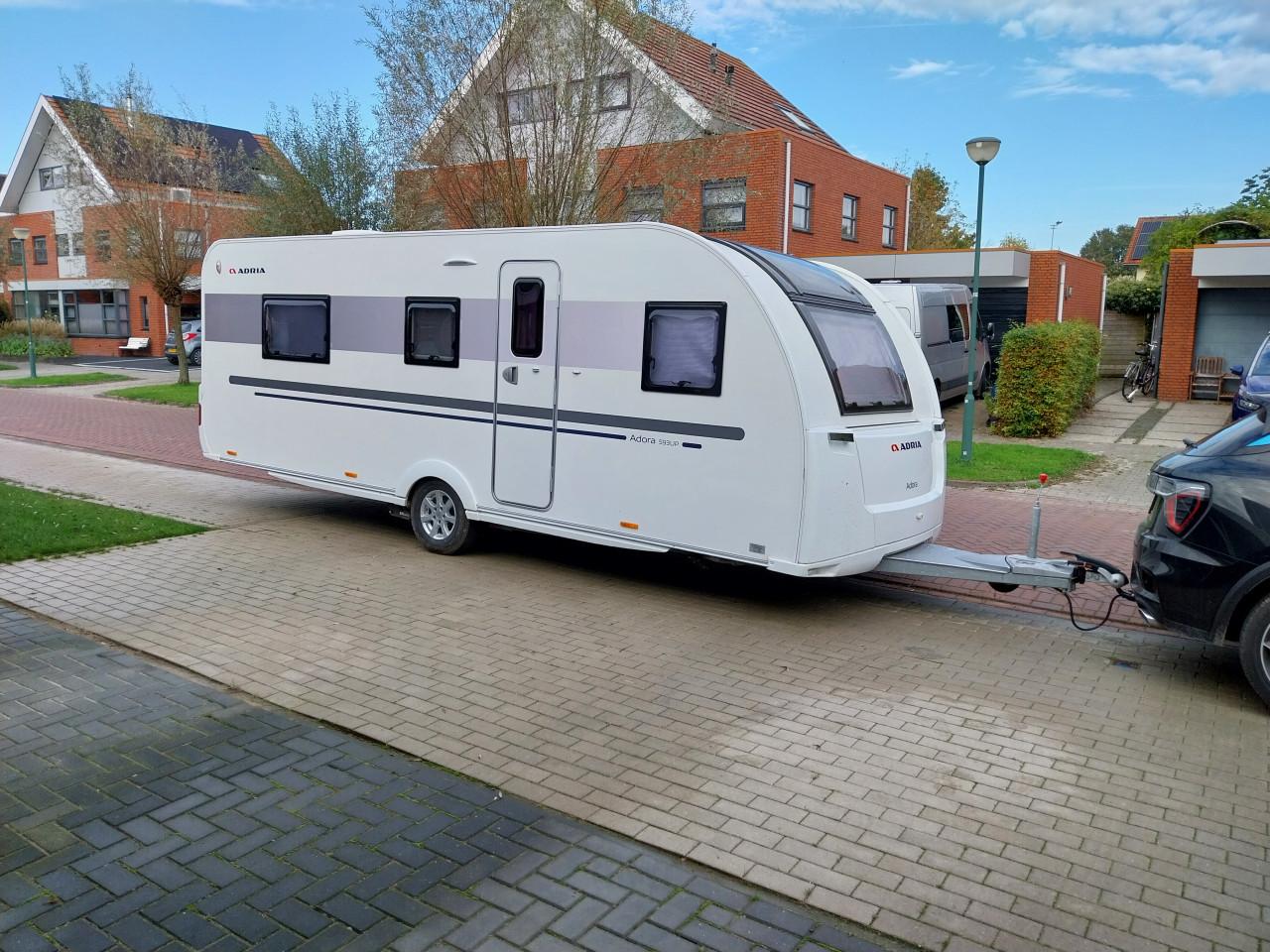 Adria Adora 594UP