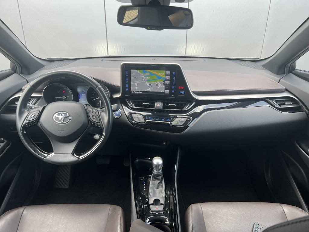 Toyota C-hr 1.8 hybrid executive | all-seasonbanden | dealeronderhouden