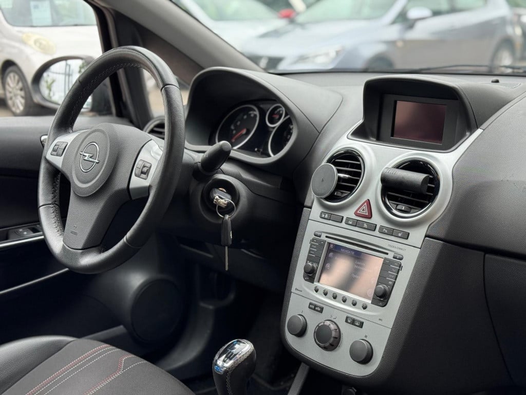 Opel Corsa 1.6-16v t color edit