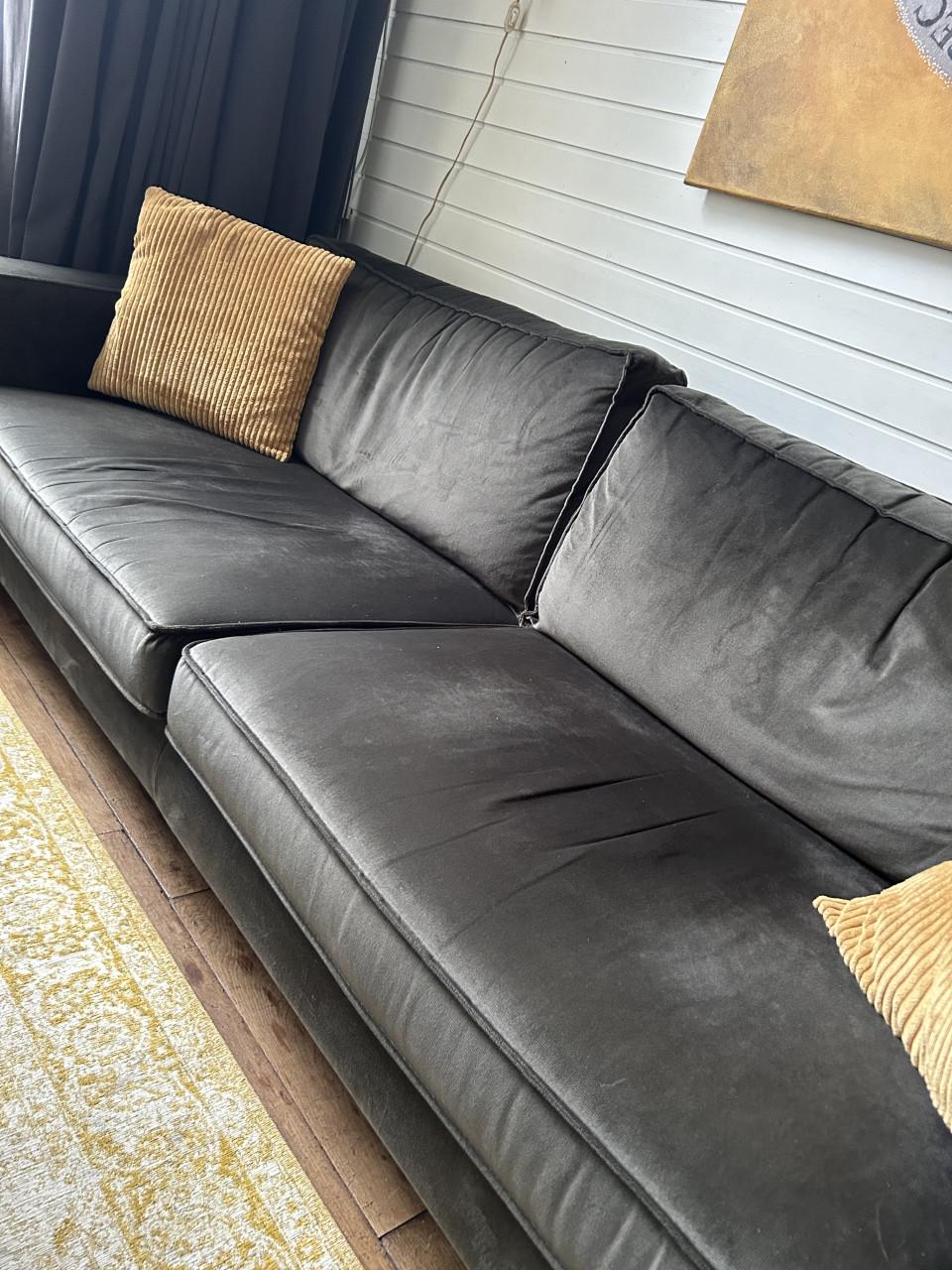 3 Zits Bank met Hokker