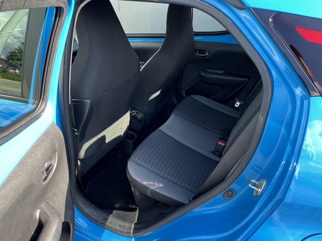 Toyota Aygo 1.0 vvt-i x-play ltd | dealeronderhouden | airco |