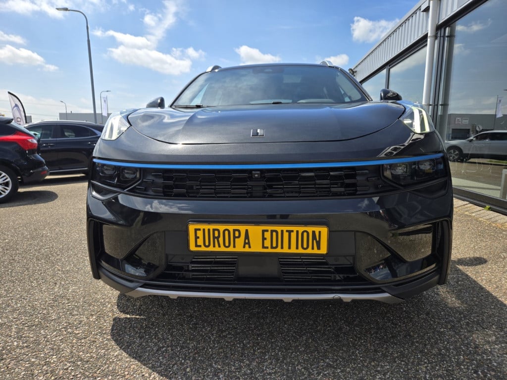 Lynk & Co 01 1.5 261pk plug in hybrid , panodak ,360gr camera , adaptive cc