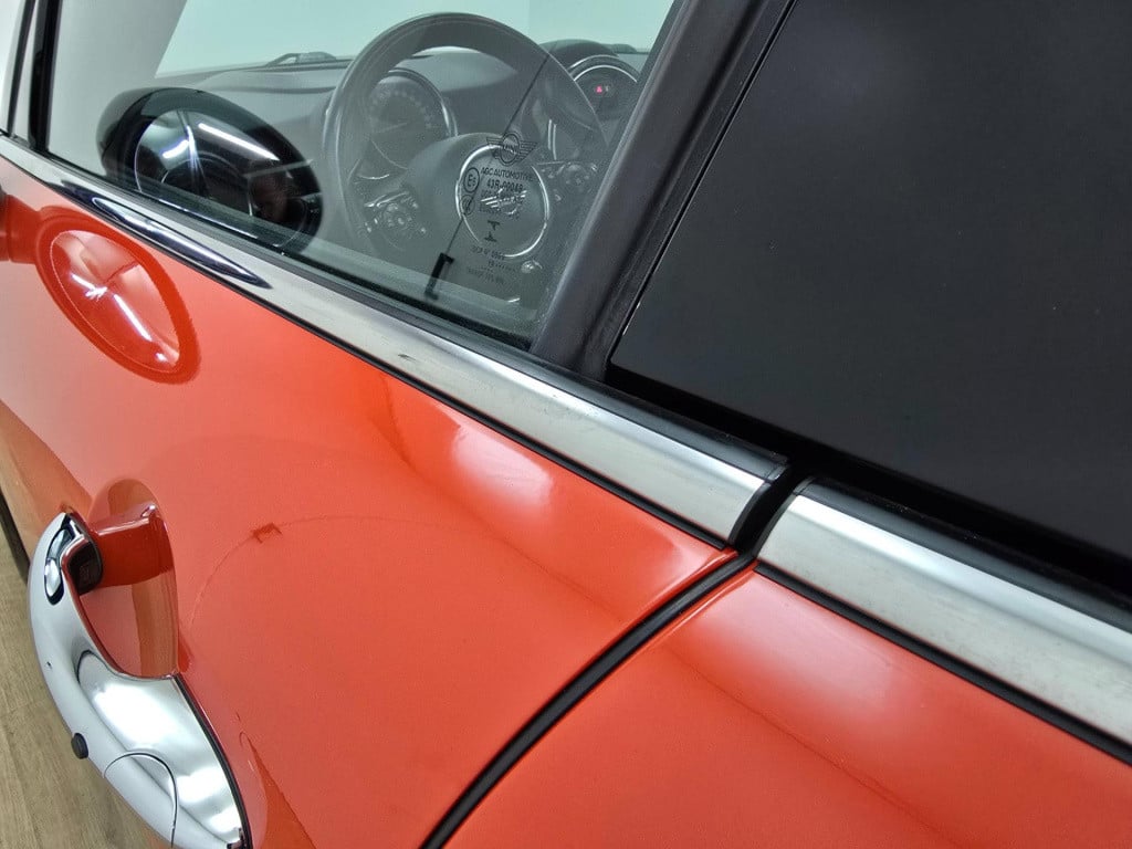 Mini Cooper mini occasion 2.0 automaat | 5 deurs en maar 1 van in nl | twee
