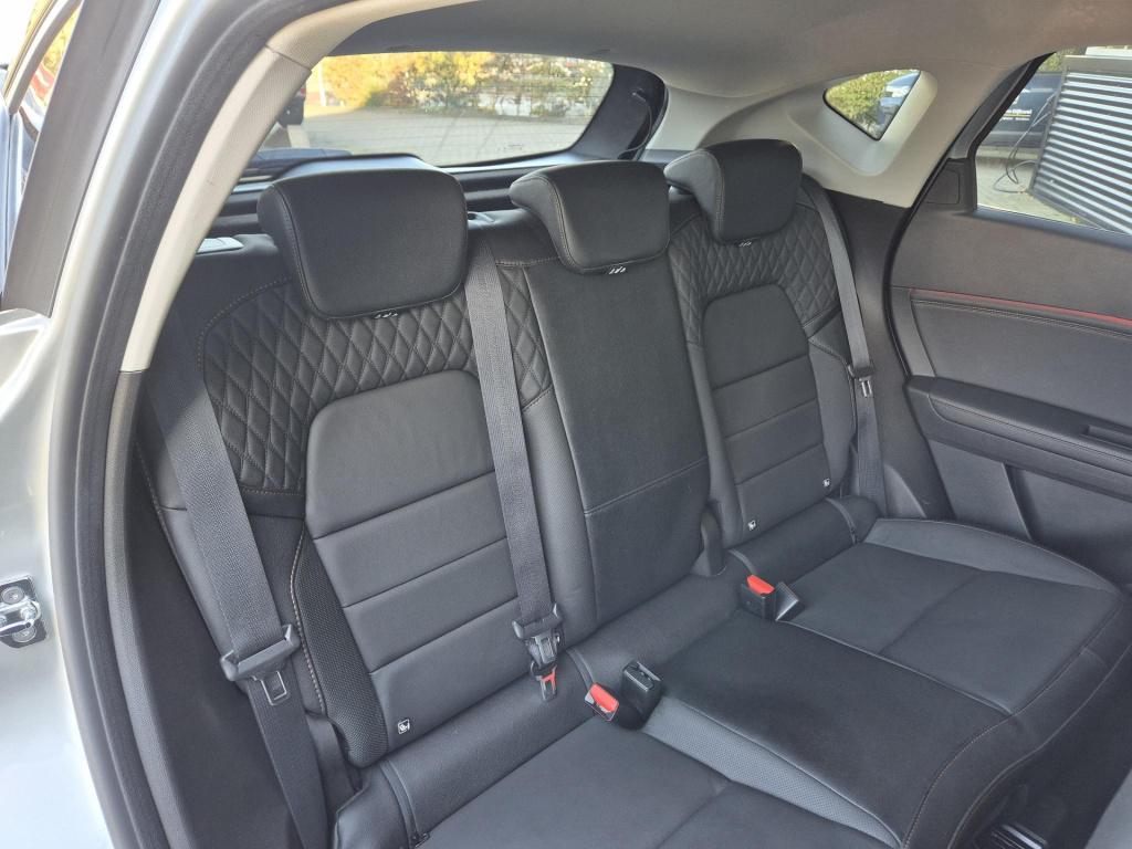 Renault Captur 1.6 e-tech plug-in hybrid 160 initiale paris verkocht