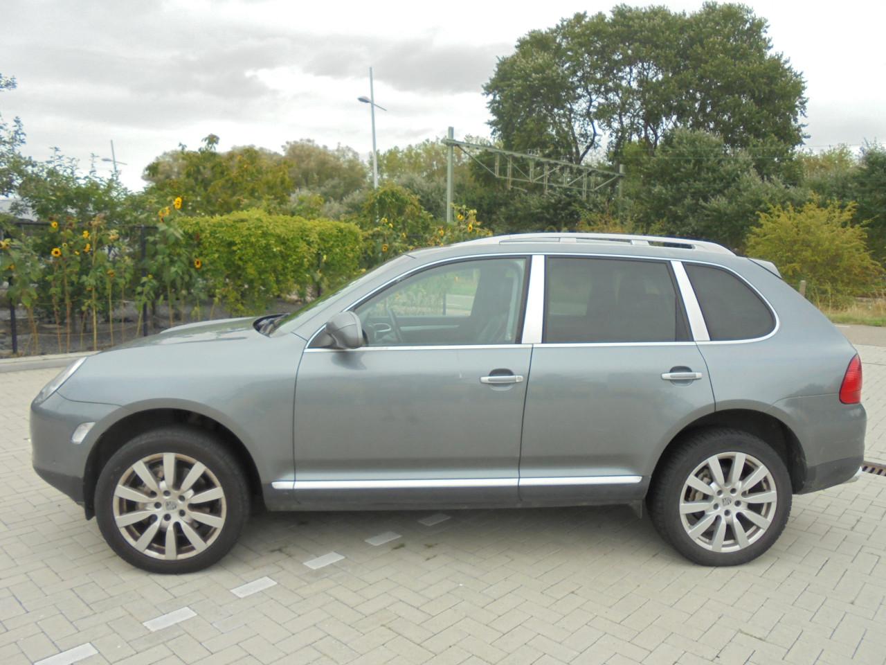 Cayenne 4.5 S ZO MEENEEM AUTO !! goede auto € 3250