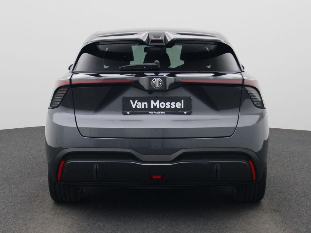 MG Mg4 64 kwh luxury | automaat | navigatie | climate control | apple carpl