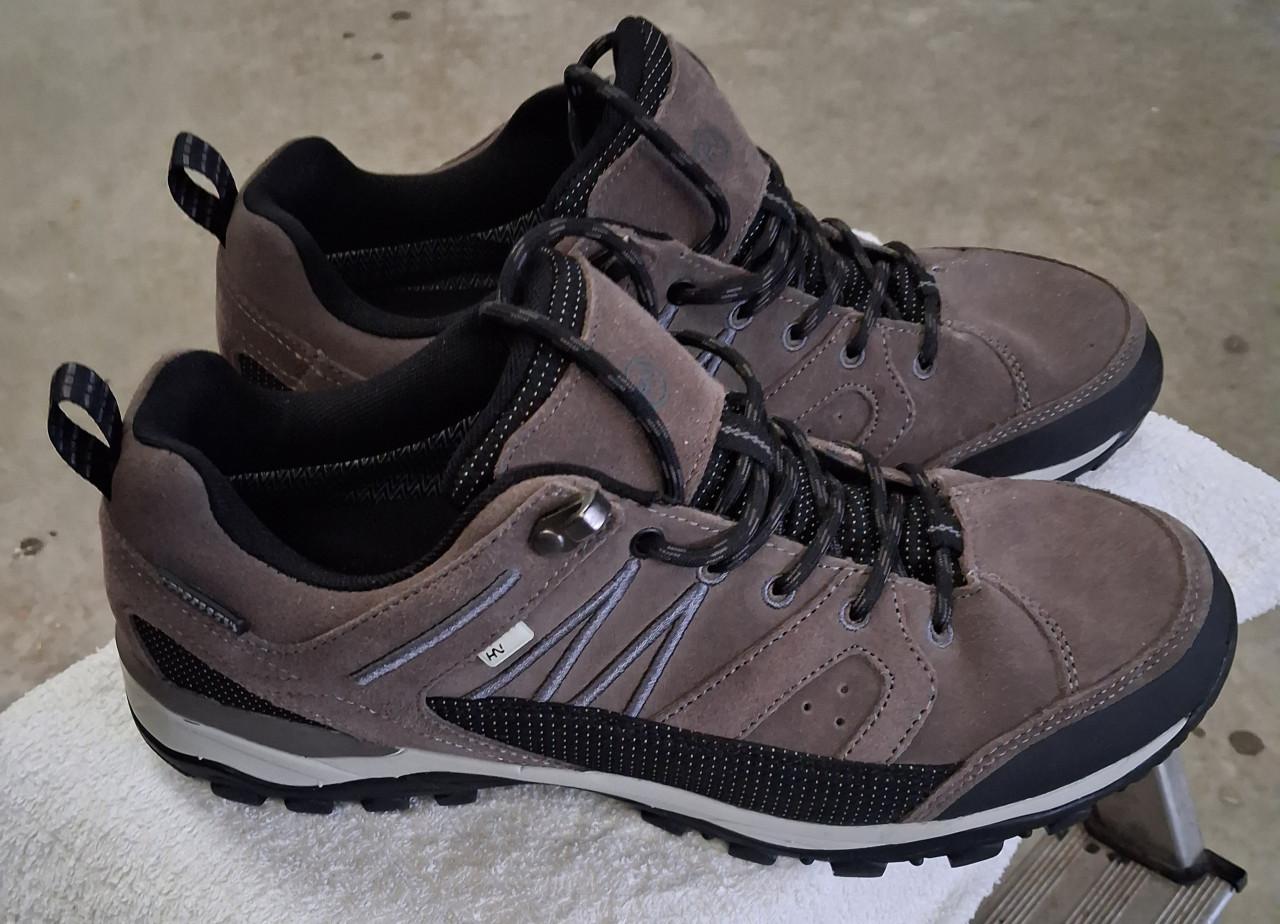 Nieuwe wandelschoenen.