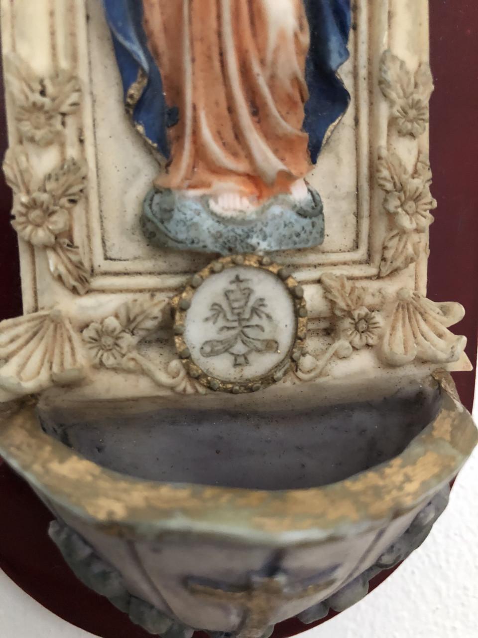 Zeer mooi gedetailleerd brocante heilig wijwaterbakje met Maria