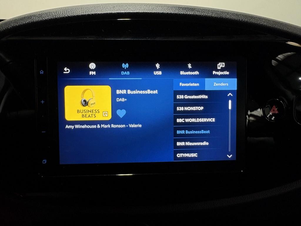 Toyota Aygo x 1.0 vvt-i mt play | camera | apple carplay |