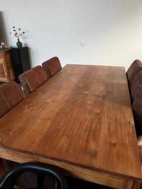 Eettafel met 6 stoelen