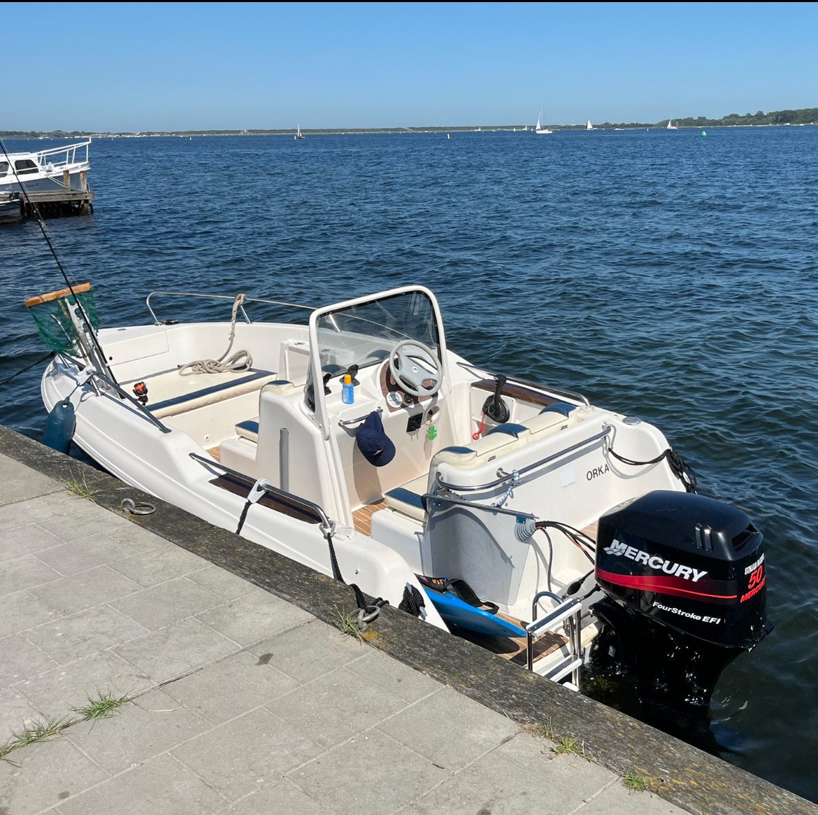 QuickSilver Commander 500 met 4takt 50 pk mercury buitenboord motor
